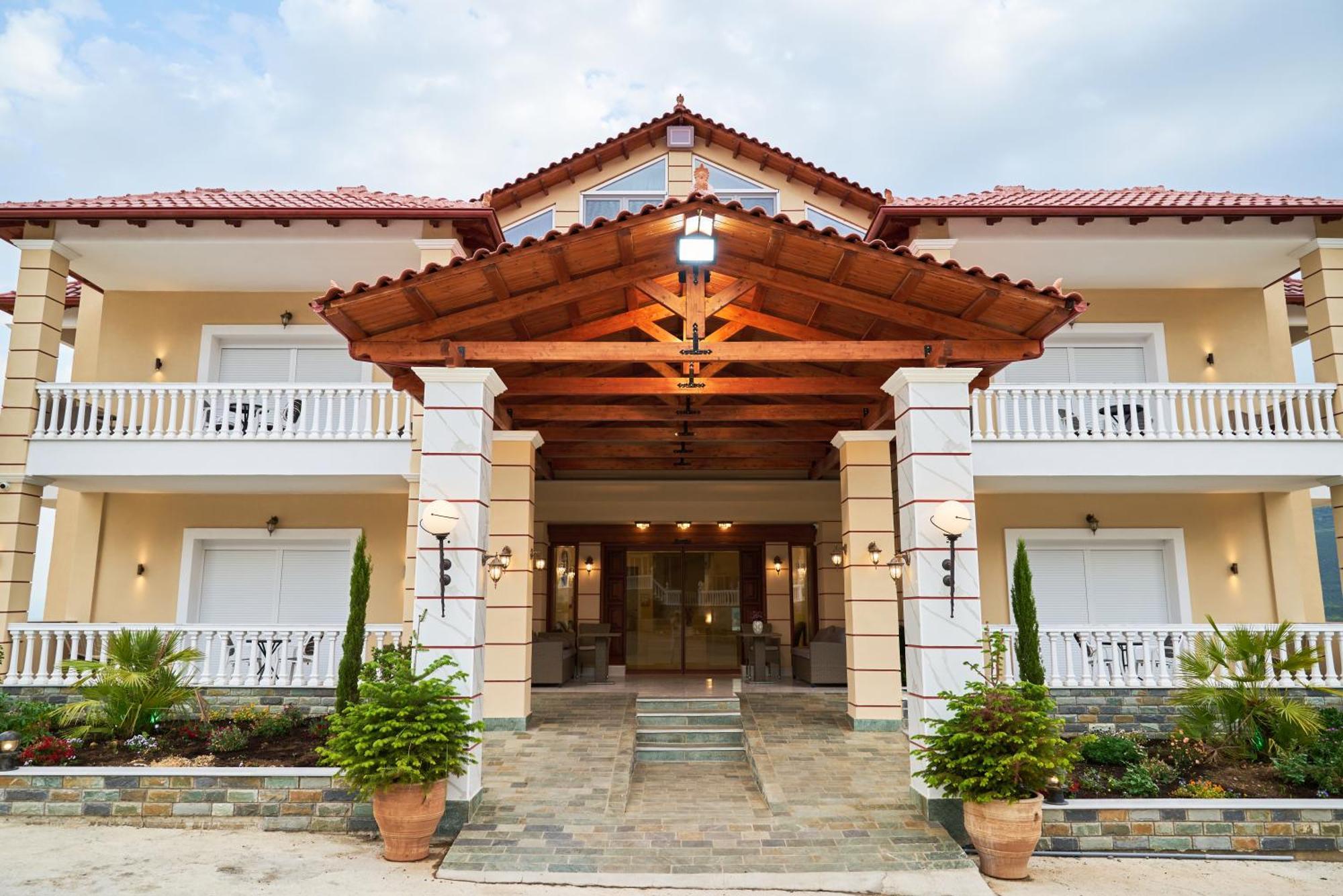 Famissi Suites 2 Kalambaka Exterior photo